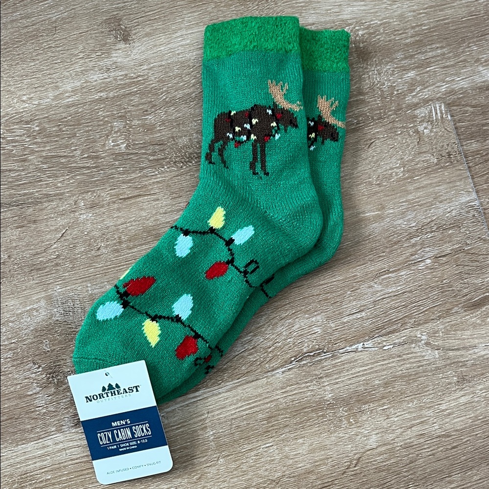 Men's Festive Green Holiday Socks